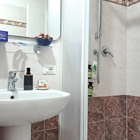 Holidays Apartment *